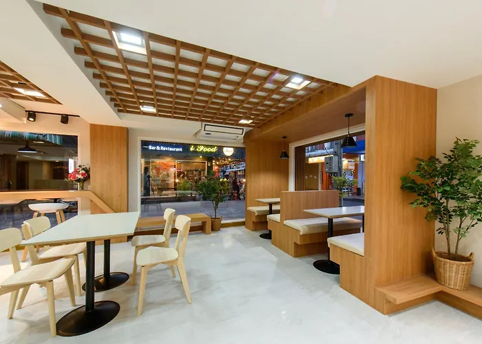 豪华水门酒店 酒店 3*