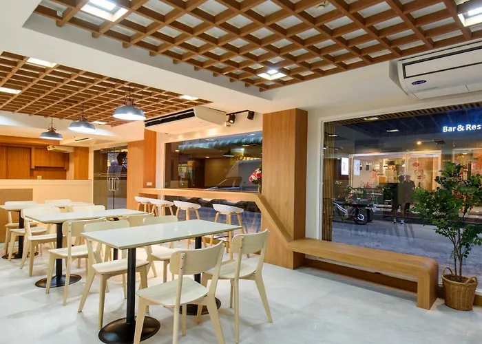 豪华水门酒店 酒店