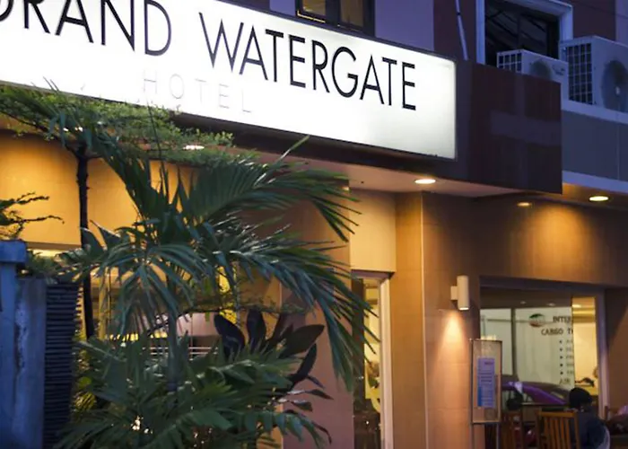豪华水门酒店